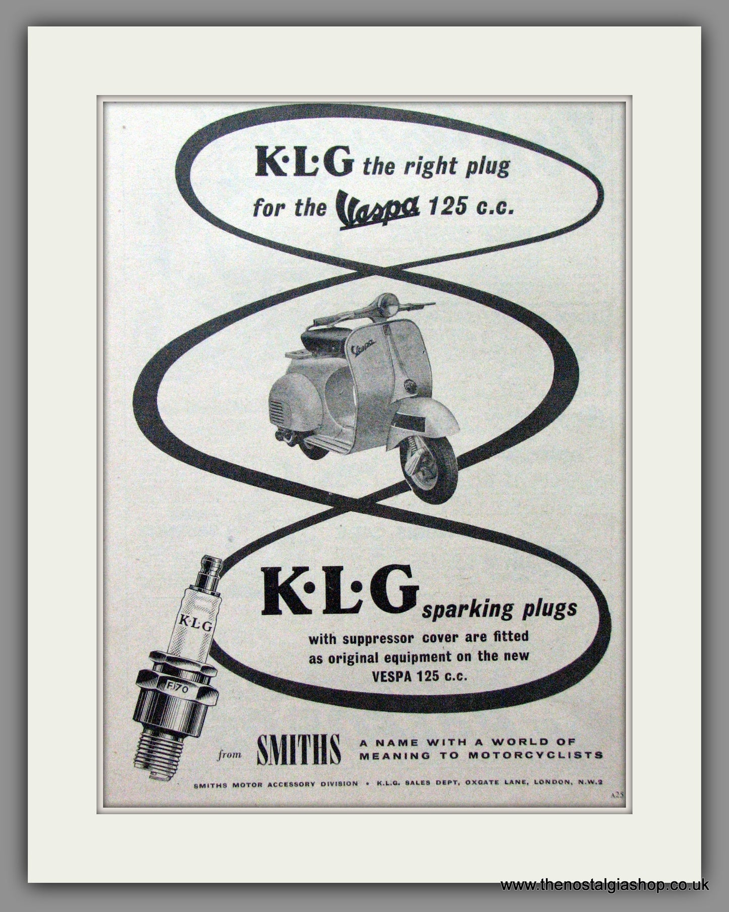 Vespa 125cc Uses K.L.G. Sparking Plugs. Original advert 1959 (ref AD52478)